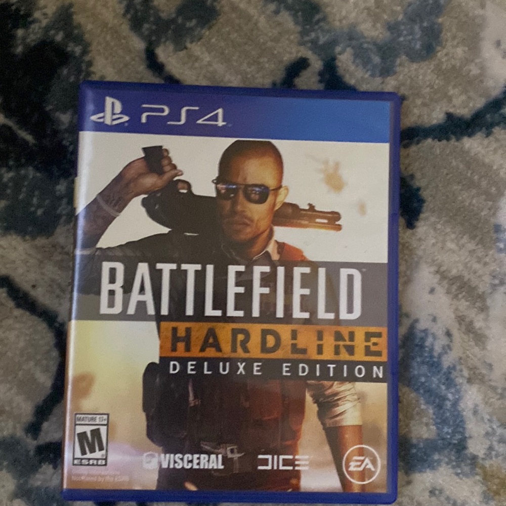 Battlefield hardline deluxe edition for PS4